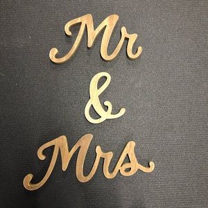 Mr & Mrs decoration